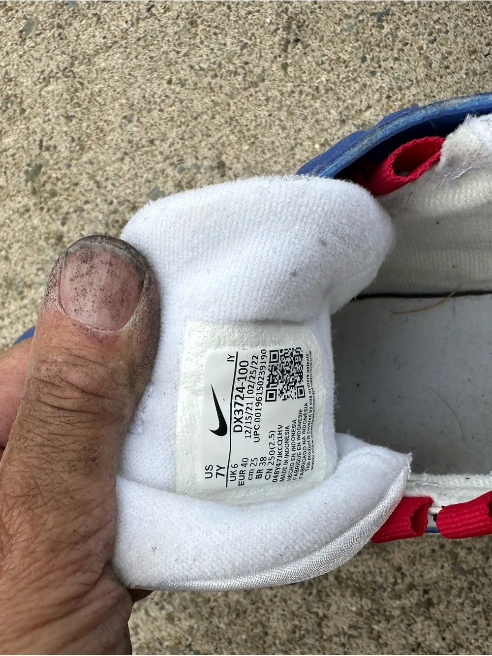 Nike Kids White, Blue & Red Strap Sneakers